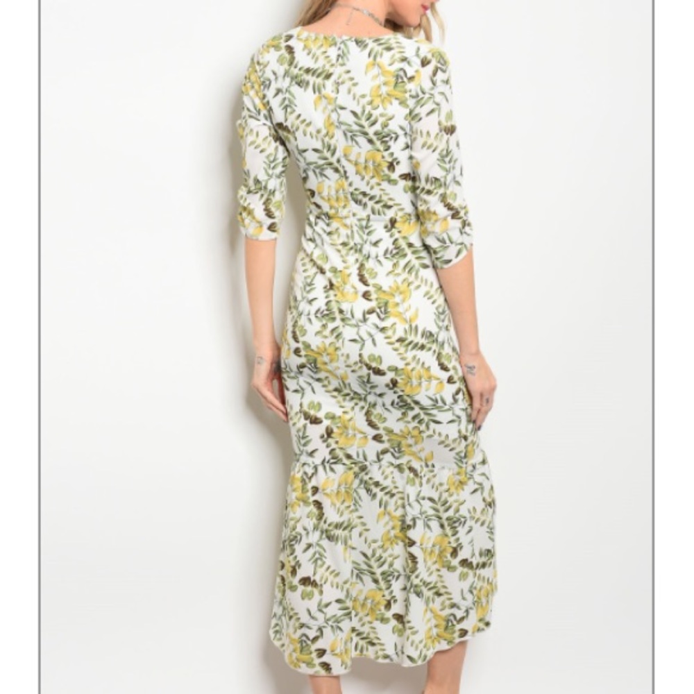 White Spring greens floral print vneck midi dress - Picture 2 of 7